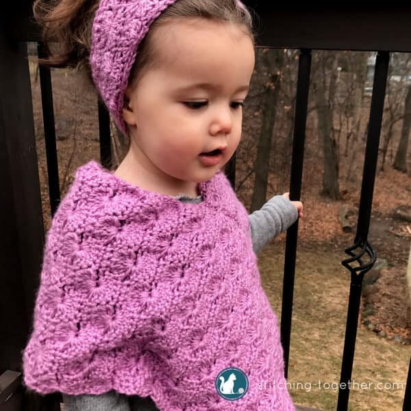 Make this adorable toddler poncho with this free crochet pattern! Perfect for the tiny toddler in your life. Pattern calls for caron simply soft yarn.