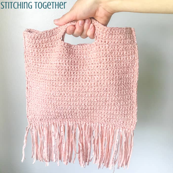 Night Out Bag – Easy Crochet Mini Purse Pattern