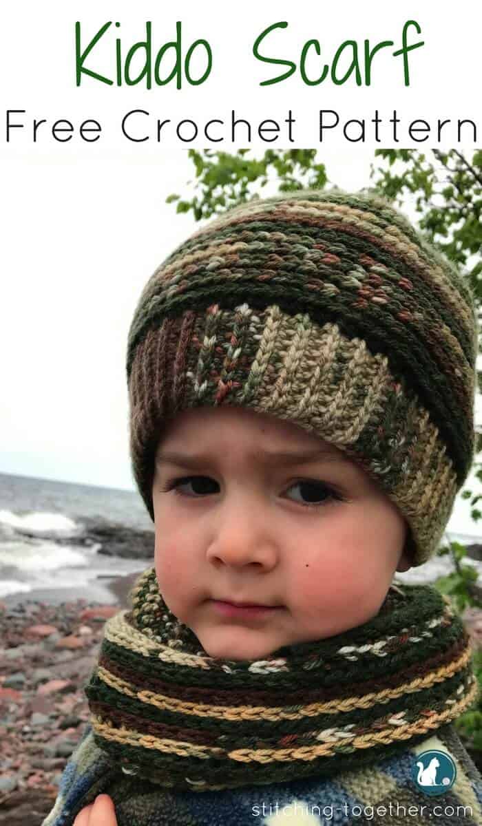 Easy Infinity scarf free crochet pattern perfect for a toddler or young kid. The varigated yarn makes the pattern stand out and makes it easily custimizable for a boy or a girl.