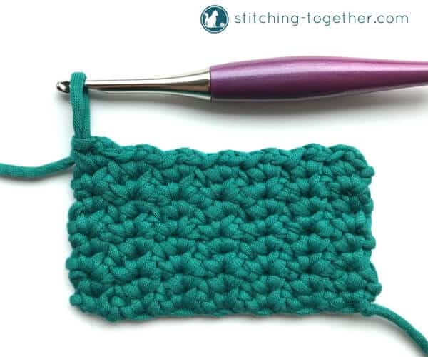 Learn how to crochet the spider stitch with this step by step photo tutorial. It is an easy to follow guide for the spider stitch.