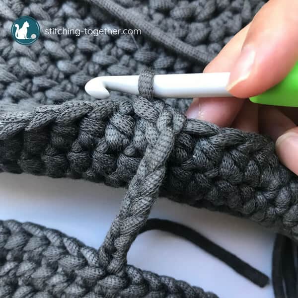 joining sides of circle bag crochet pattern