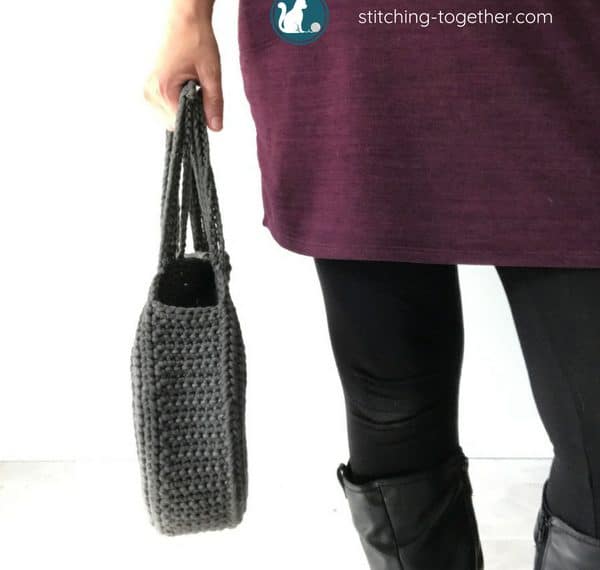 Side view of completed circle bag crochet pattern