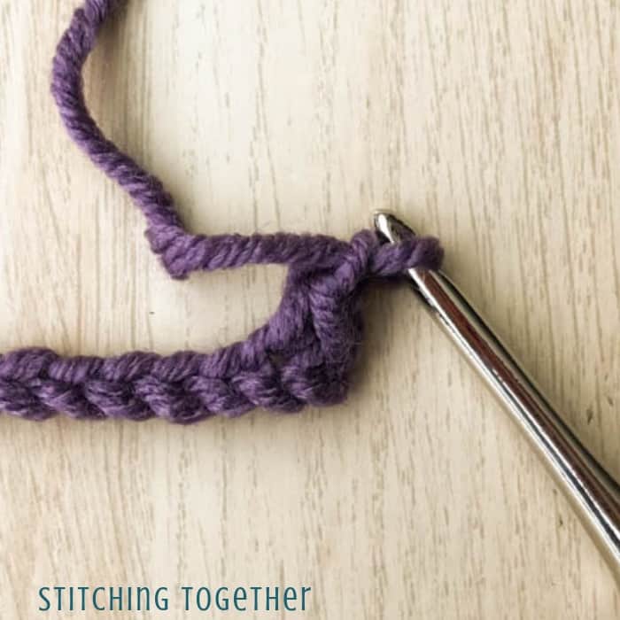 single crochet and chain one for moss stitch