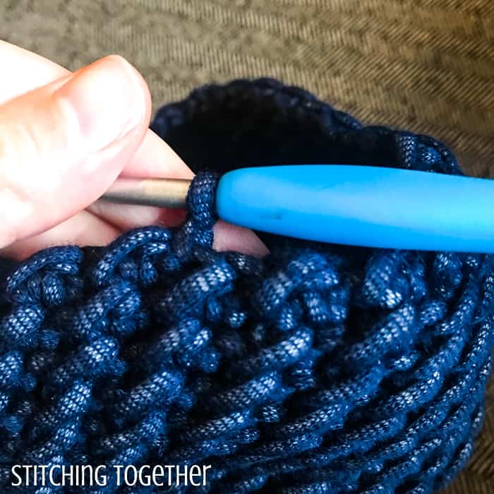 showing the crochet crunch stitch and start of the crab stitch