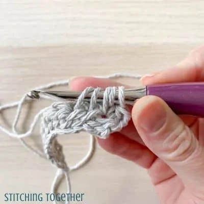 how to mhdc3tog showing step by step with hook and yarn