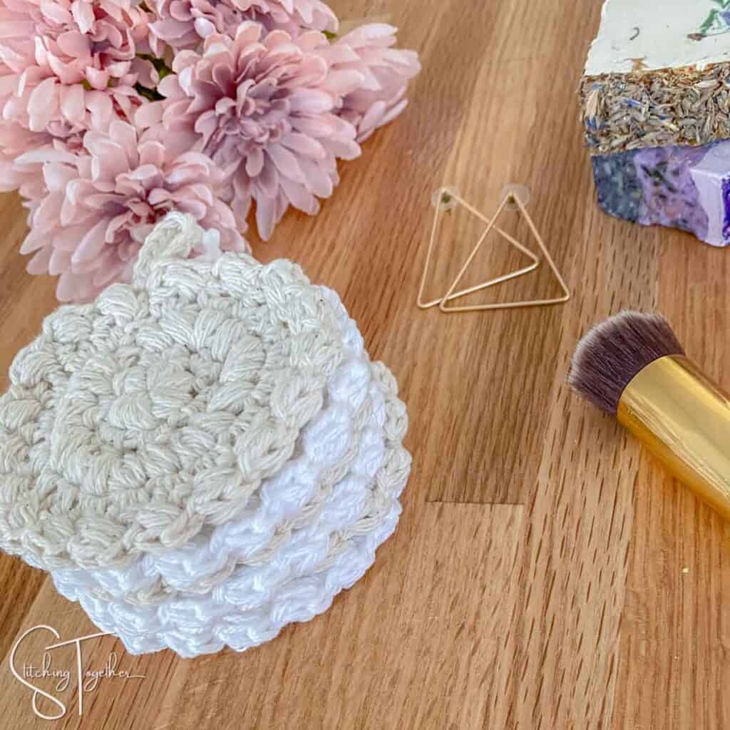 Lovely Crochet Makeup Remover Pads Pattern