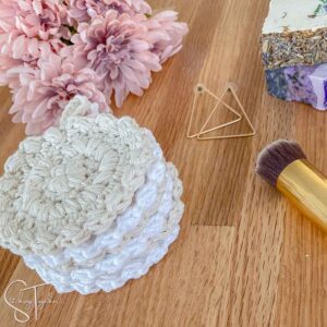 Lovely Crochet Makeup Remover Pads Pattern