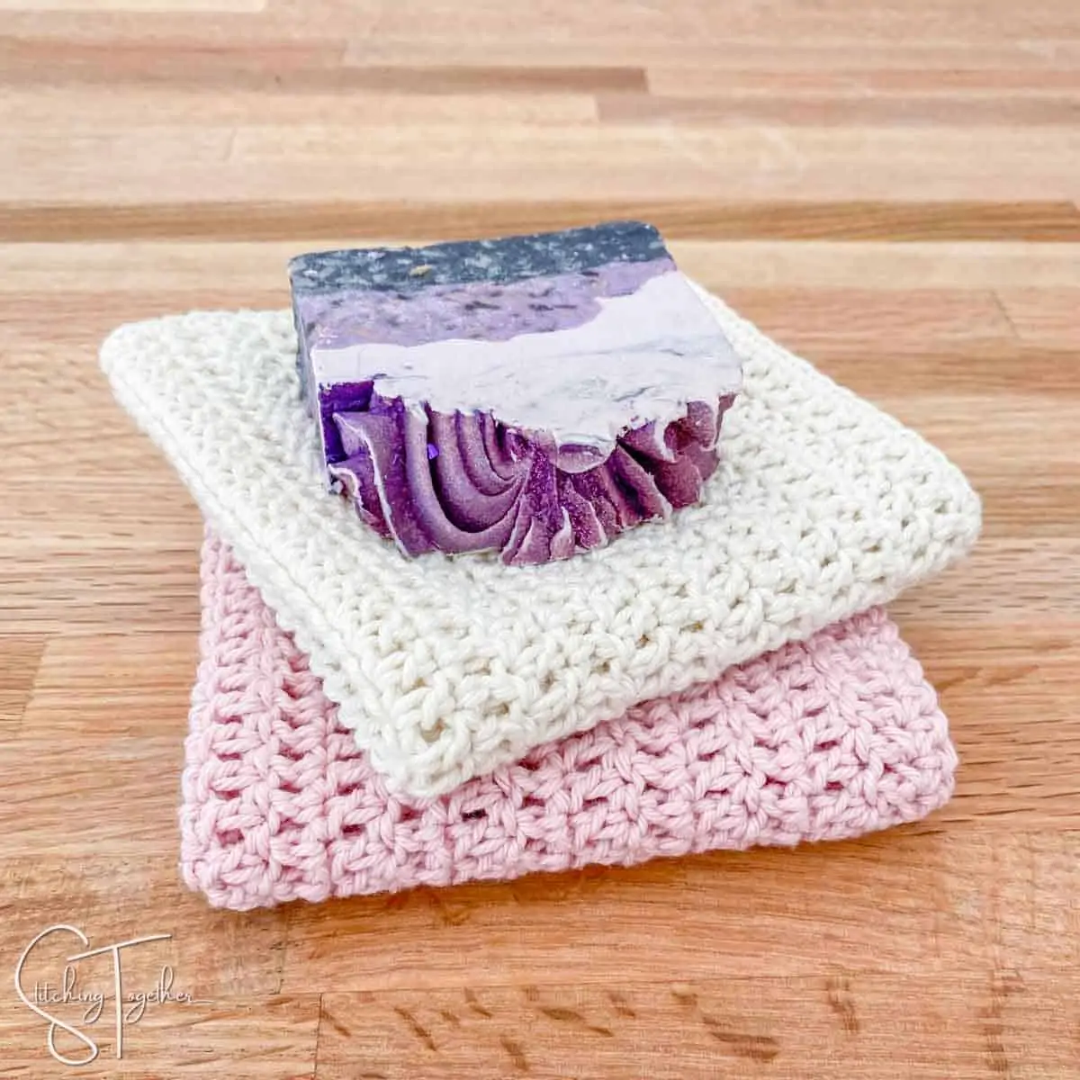 Simple Border Wash Cloth Set Of 2