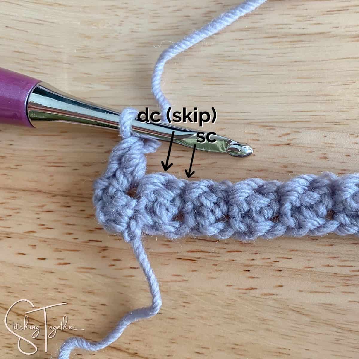 start of row 2 in suzette stitch tutorial