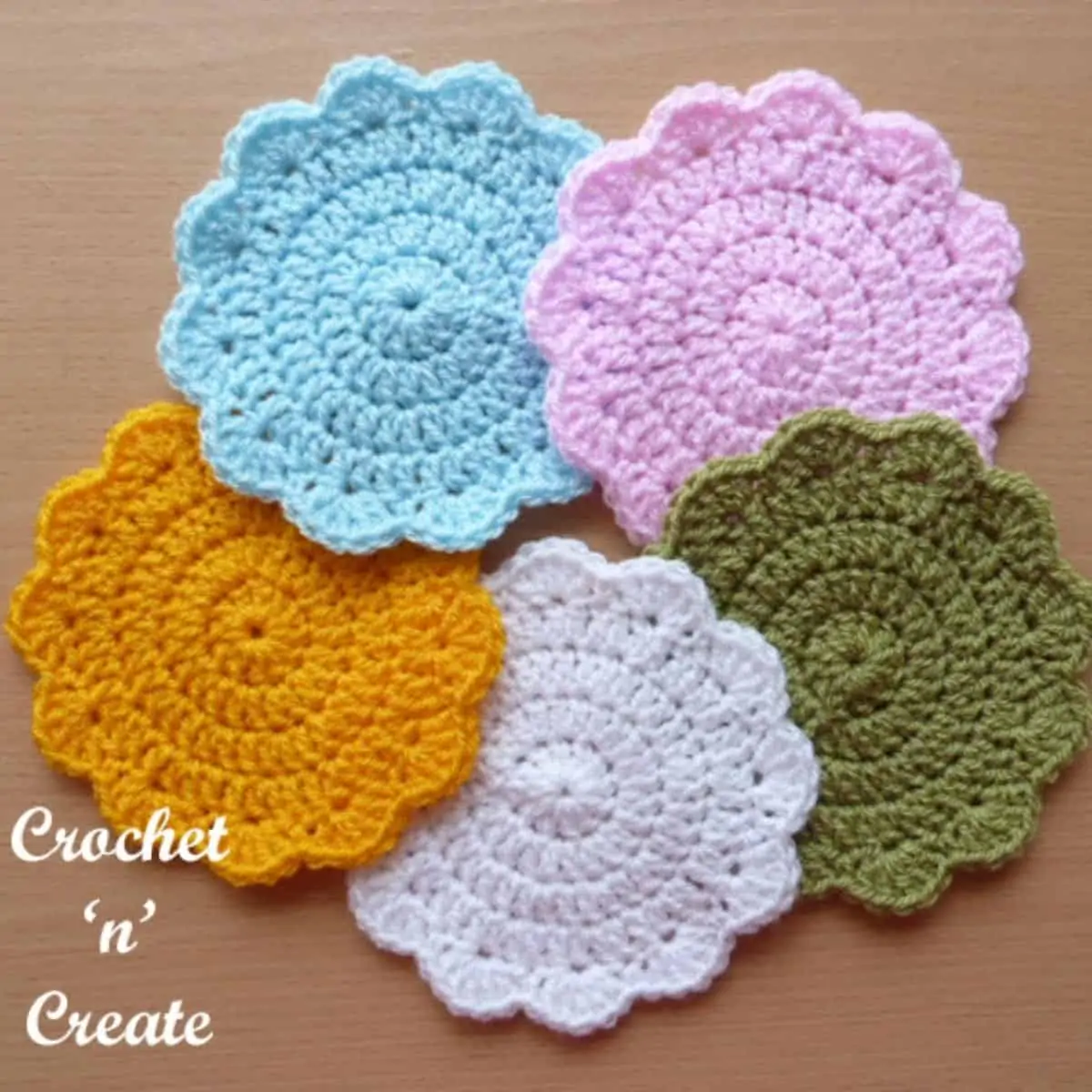 simple circle coasters with a shell border
