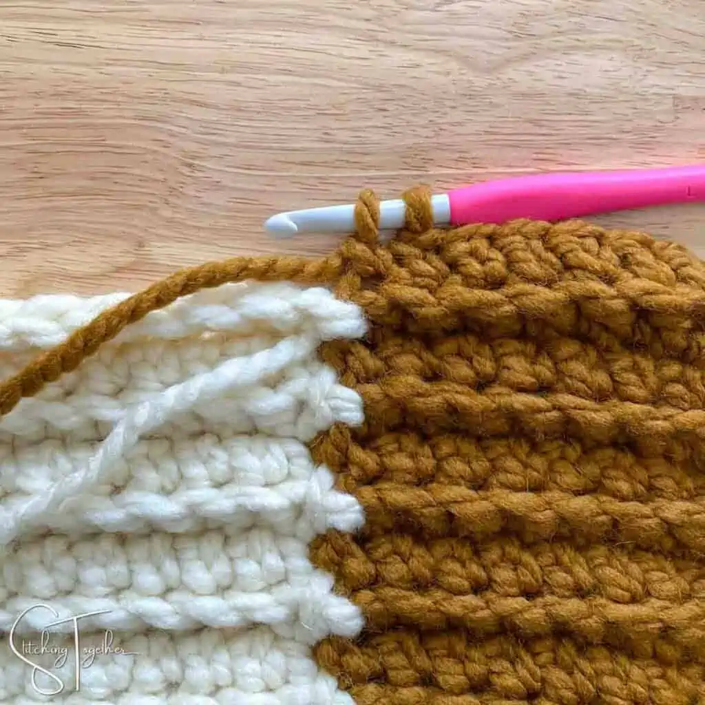 joining a new color in crochet