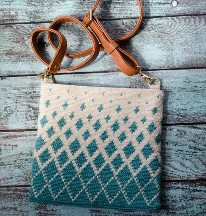 crochet purse with a geometric pattern on it