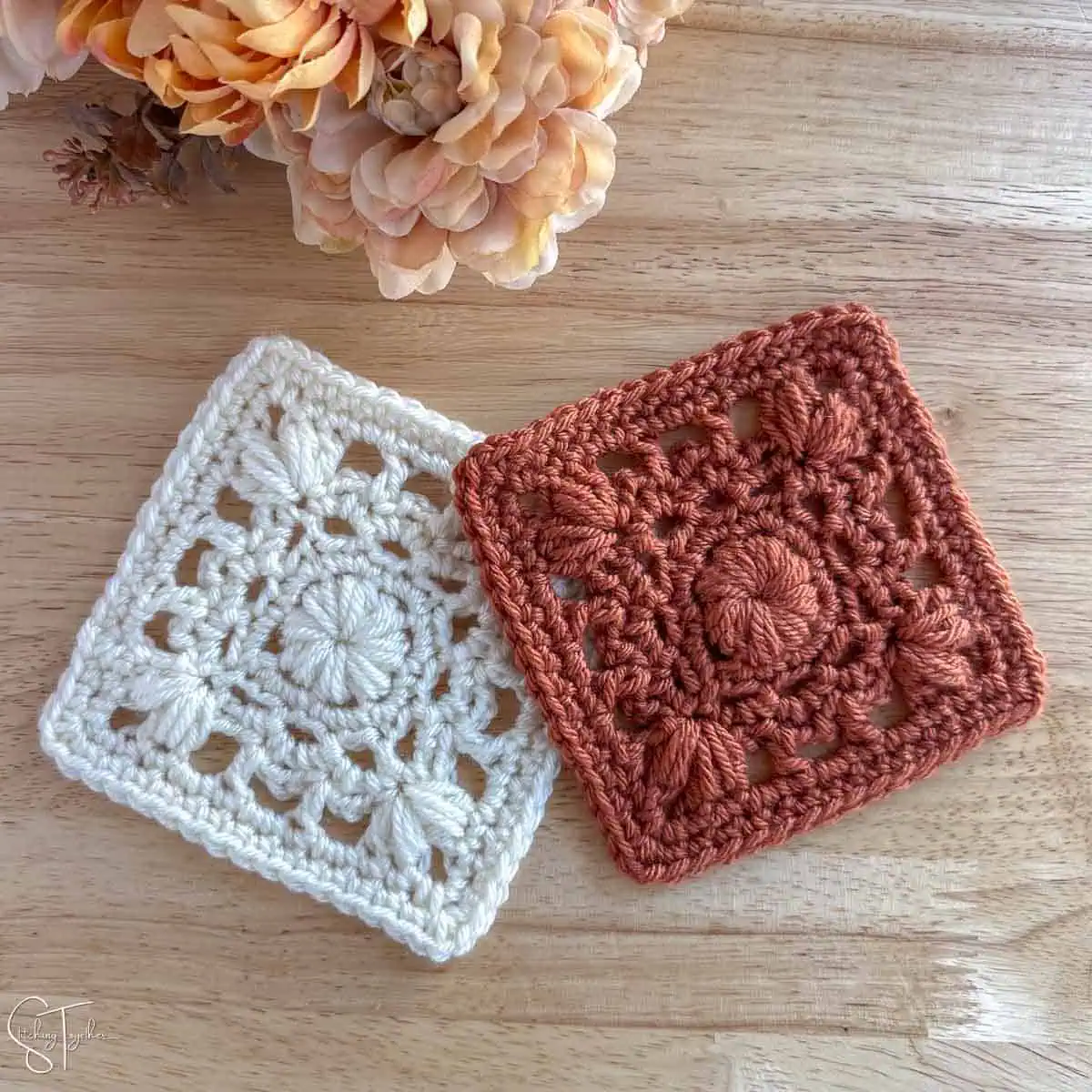 2 crochet granny squares