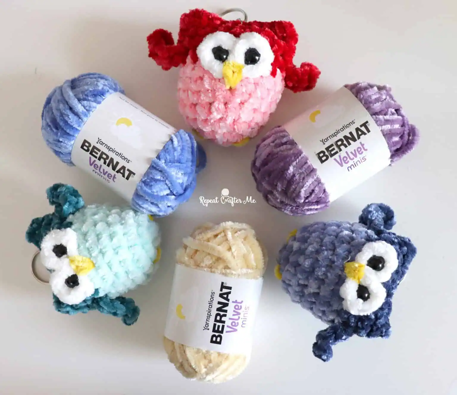 crochet owls and mini skeins of yarn